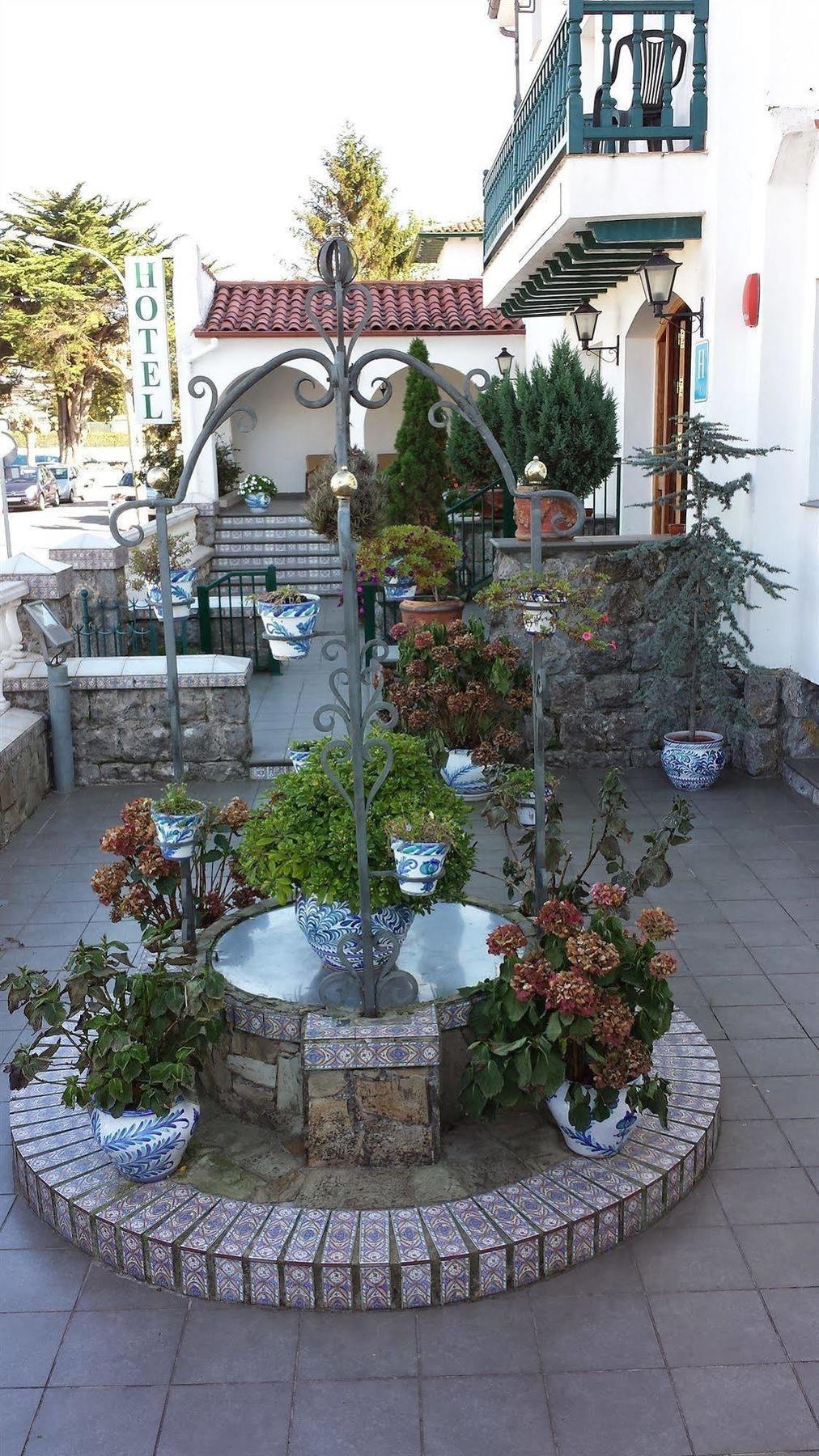 Hotel Cortijo ลาเรโด ภายนอก รูปภาพ